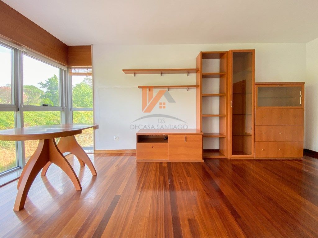 Bedroom of Flat for sale in Santiago de Compostela   with Oven