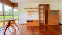 Bedroom of Flat for sale in Santiago de Compostela   with Oven