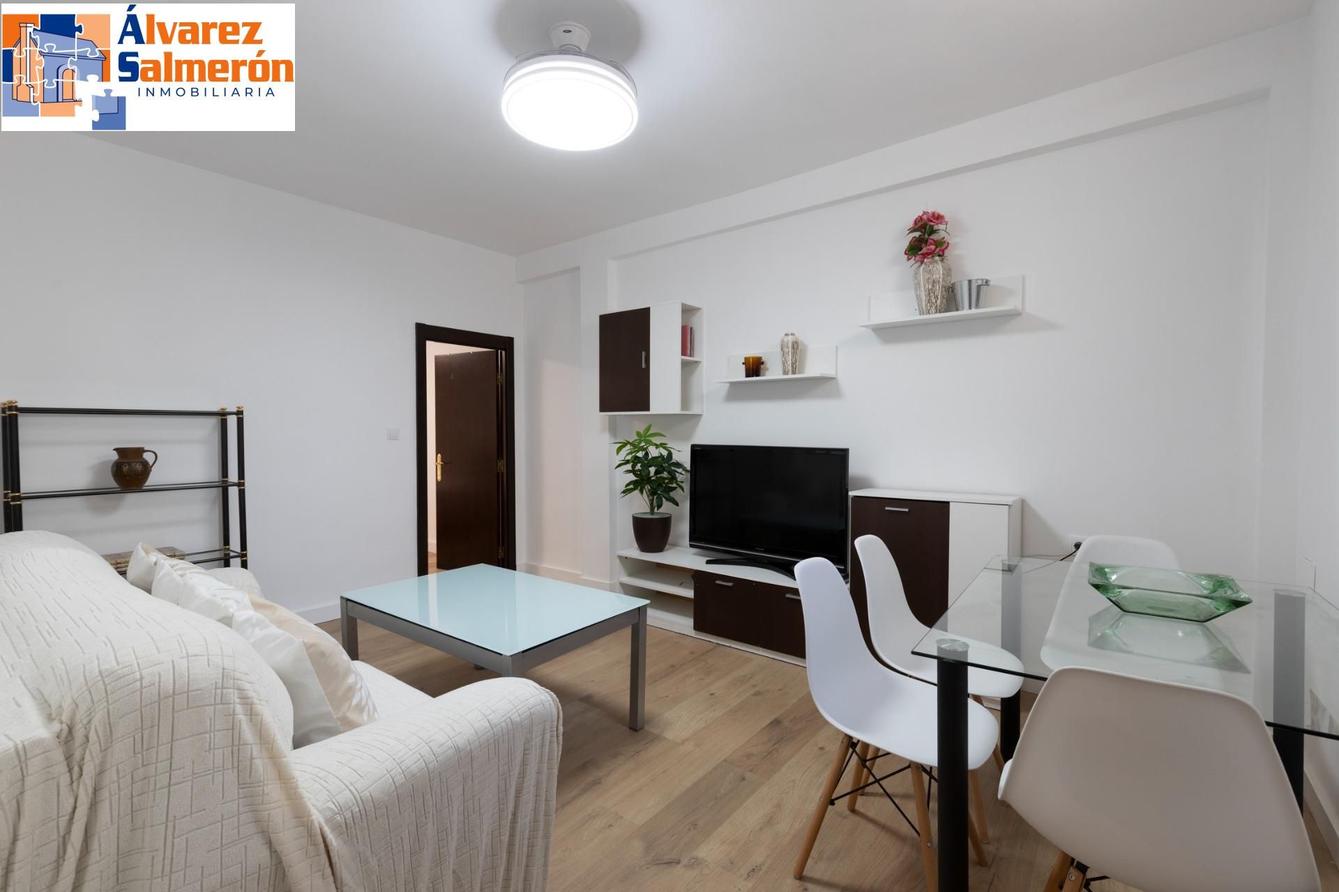 Living room of Flat for sale in  Granada Capital  with Furnished