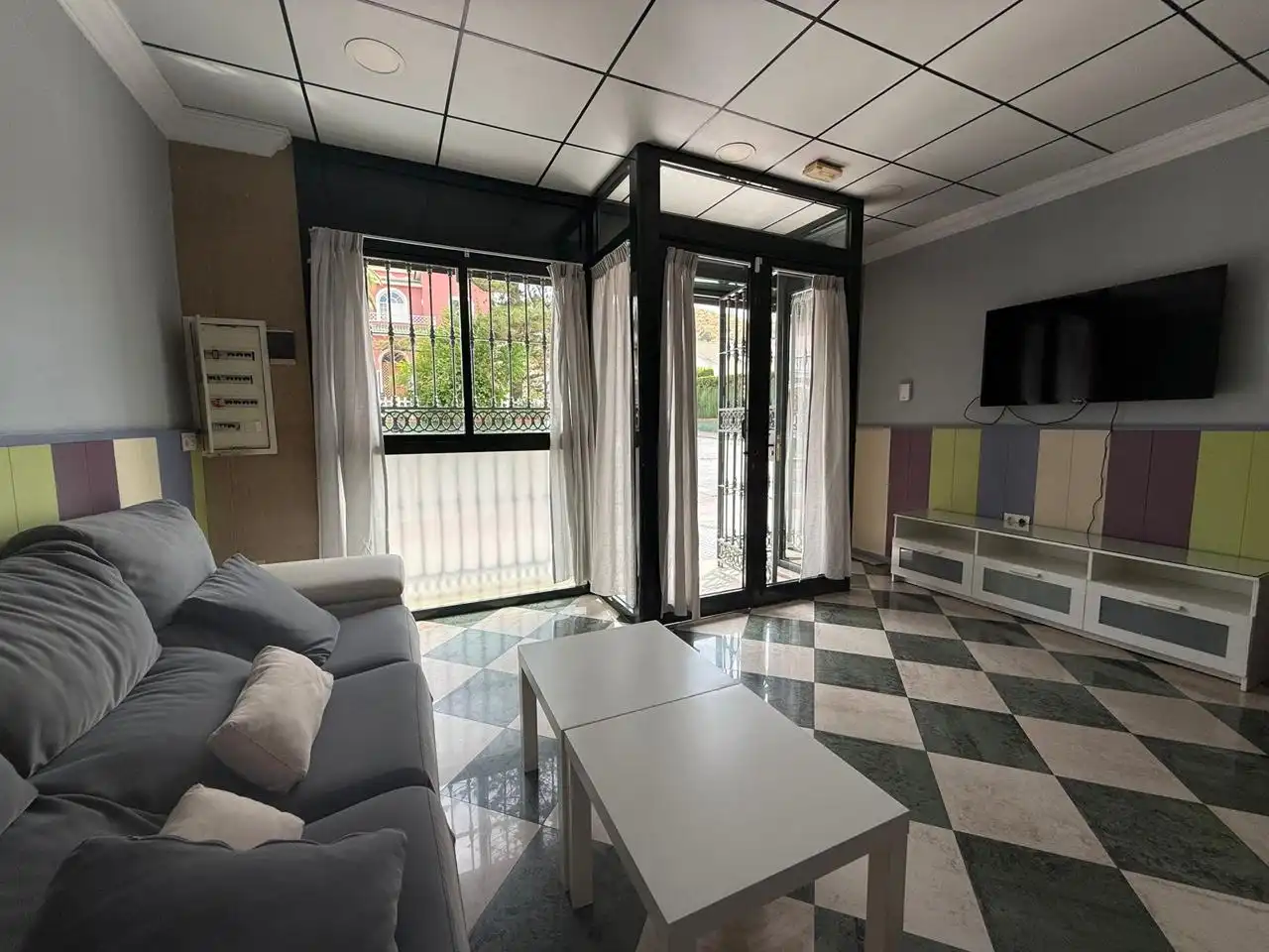 Dormitori de Planta baixa per a compartir en Málaga amb Aire condicionat, Calefacció i Moblat
