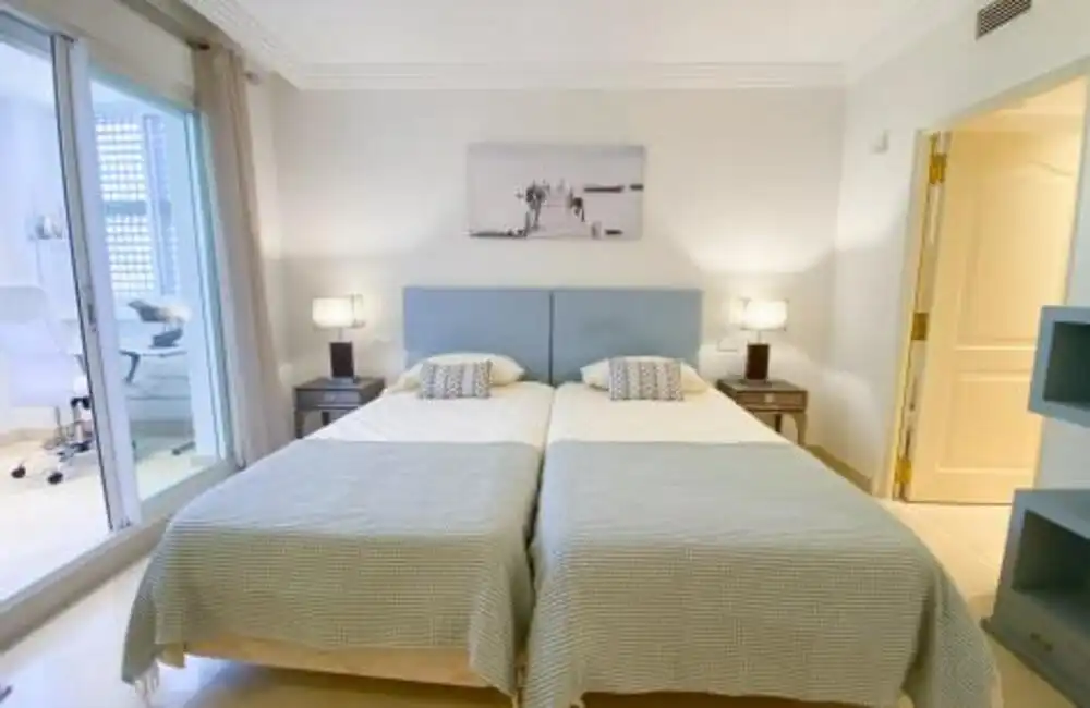 Apartament amb piscina en venda a Nueva Andalucía, imagen 16