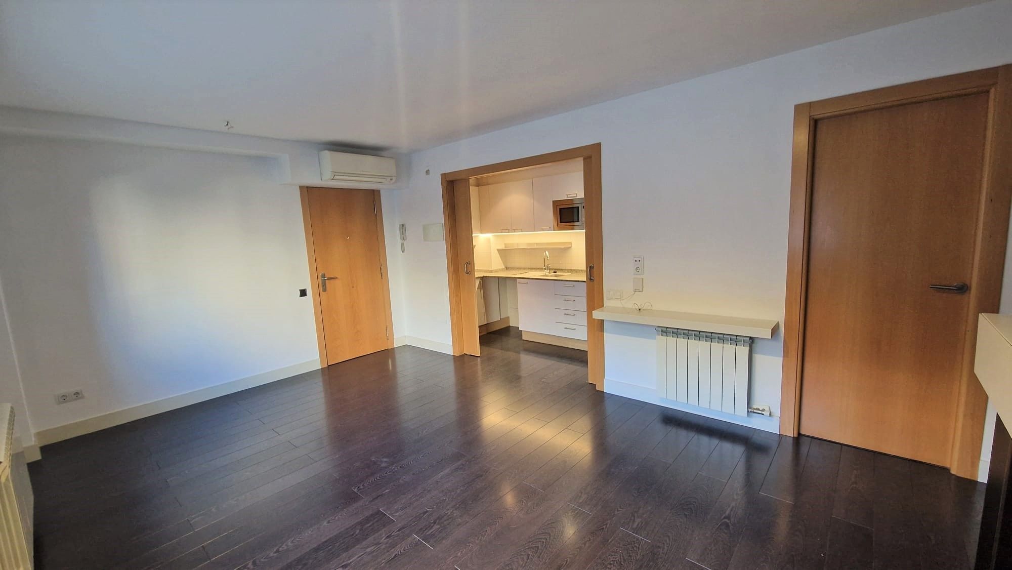 Außenansicht von Wohnung miete in Viladecavalls mit Klimaanlage, Heizung und Parkett