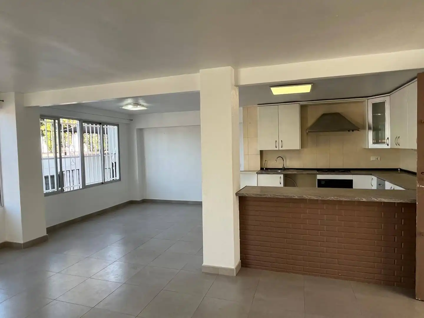 Cocina de Casa o chalet en venta en Elche / Elx con Aire acondicionado, Jardín privado y Trastero