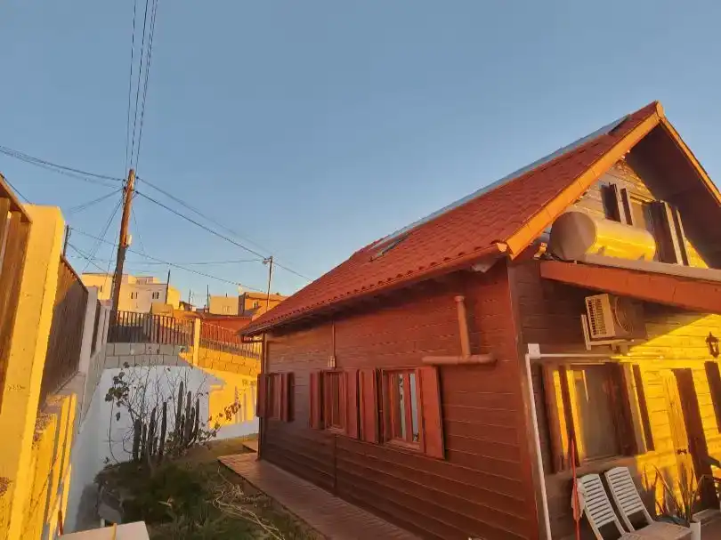 Vista exterior de Casa o xalet en venda en Fasnia amb Aire condicionat, Piscina i Balcó