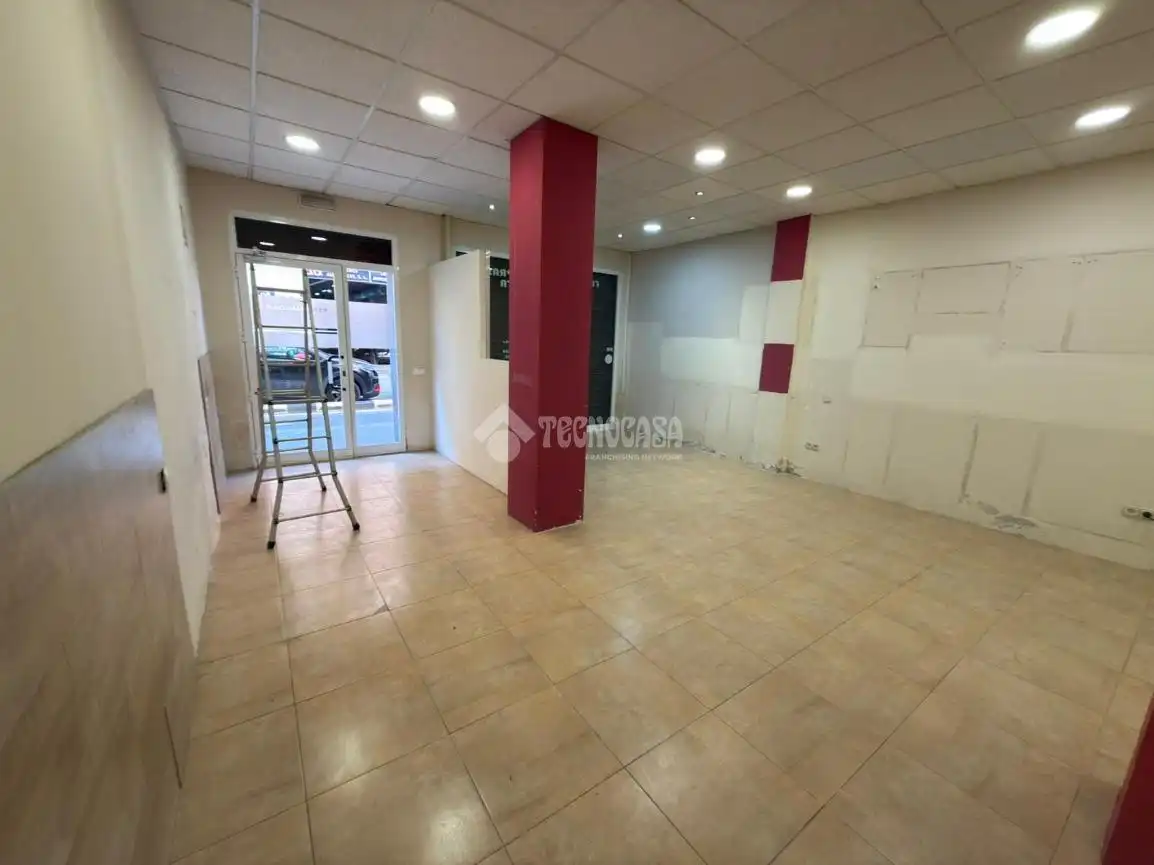 Local comercial en venda a Luis Lamarca, imagen 3