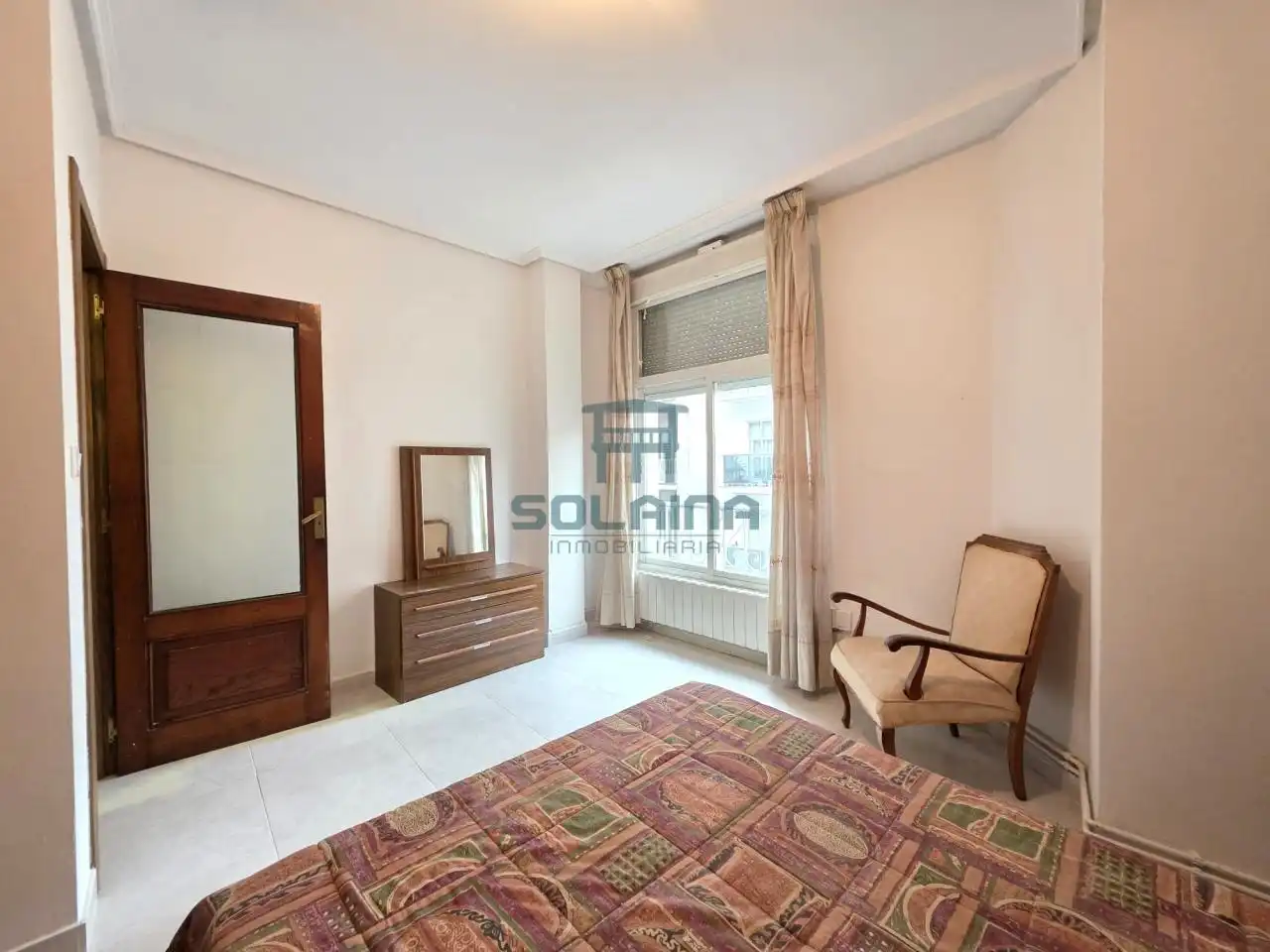 Habitación de Piso en venta en Ourense Capital  con Calefacción y Trastero