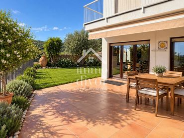 Casa bifamiliare con giardino in vendita a Avenida Turò de Llull