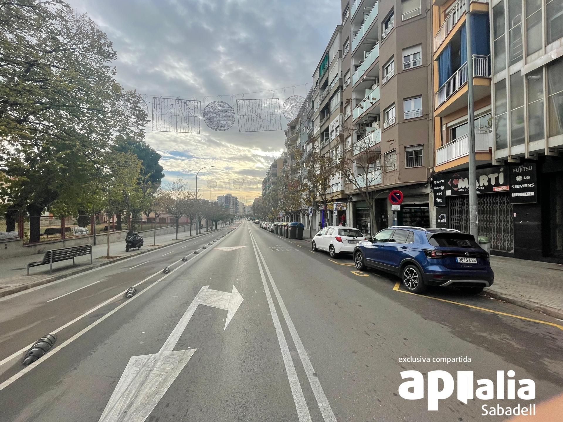 Exterior view of Flat for sale in Sabadell  with Heating