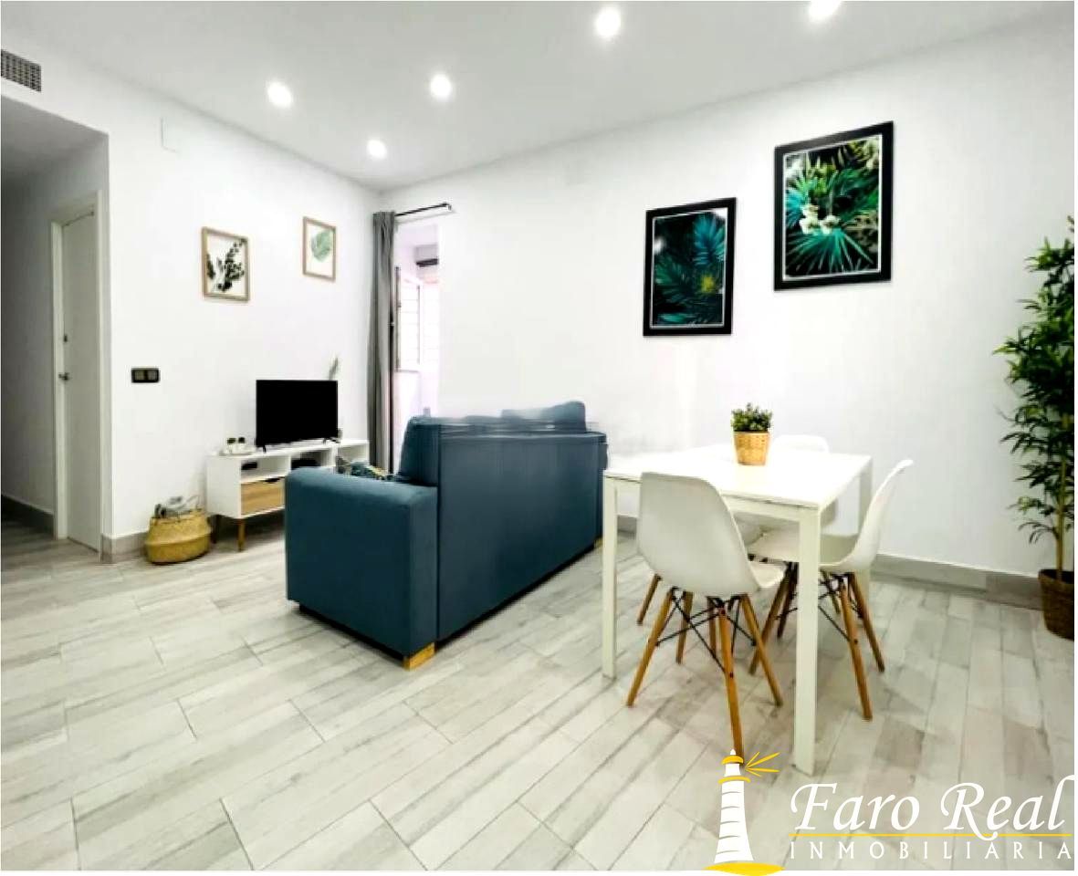 Sala d'estar de Planta baixa en venda en Sanlúcar de Barrameda amb Aire condicionat i Moblat
