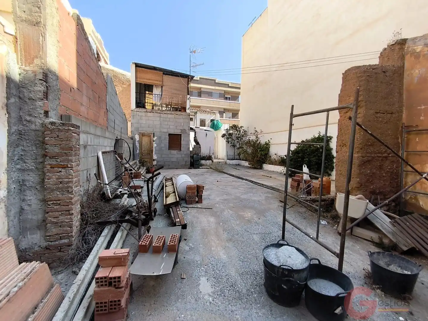Vista exterior de Casa o xalet en venda en Motril amb Terrassa