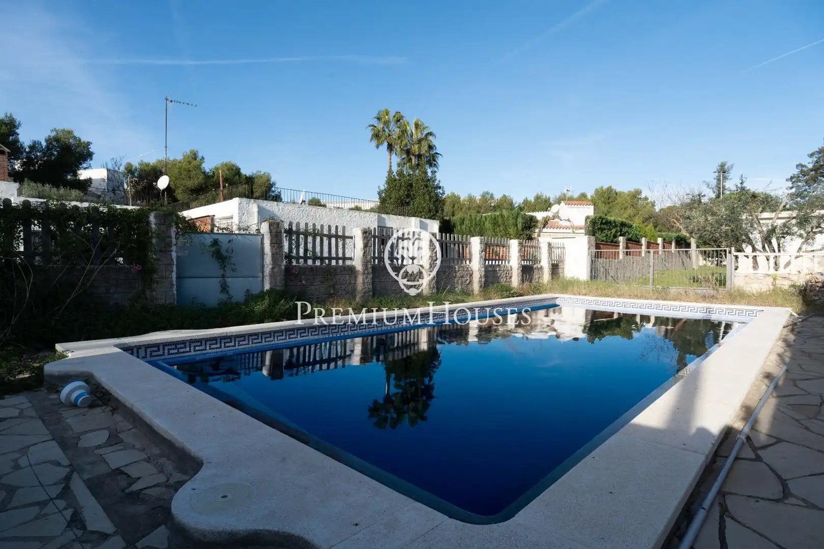 Swimming pool of Houses for sale in Salou  with Air Conditioner, Heating and Private garden