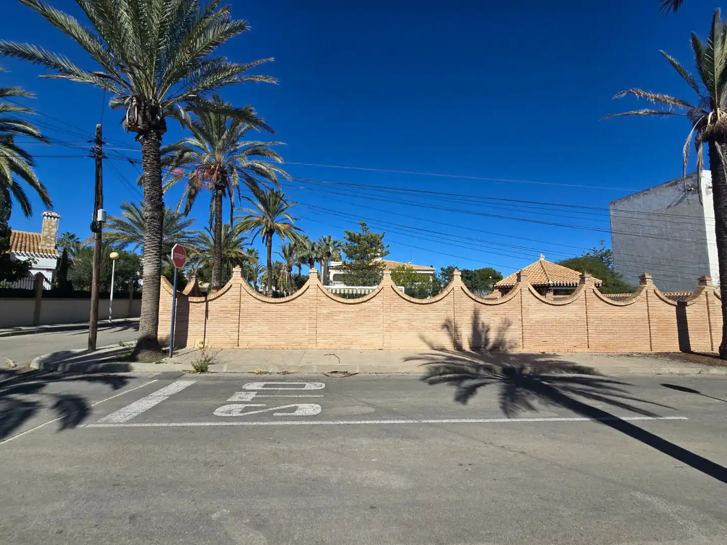 Vista exterior de Casa o xalet en venda en Orihuela amb Aire condicionat, Calefacció i Jardí privat