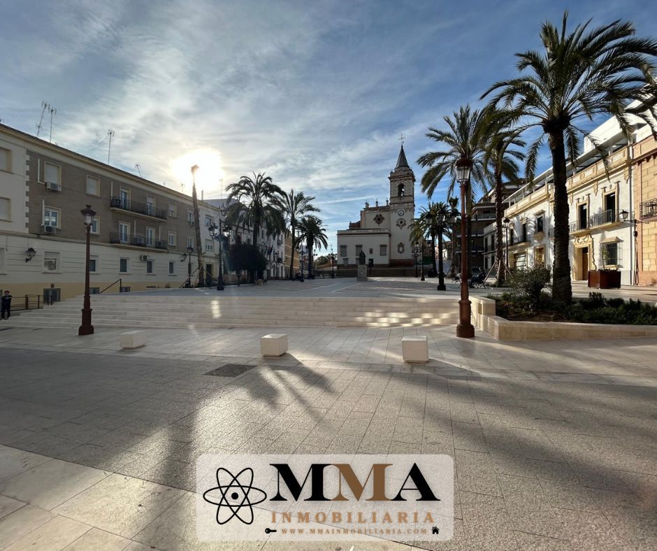 Vista exterior de Àtic en venda en  Huelva Capital amb Aire condicionat, Calefacció i Terrassa