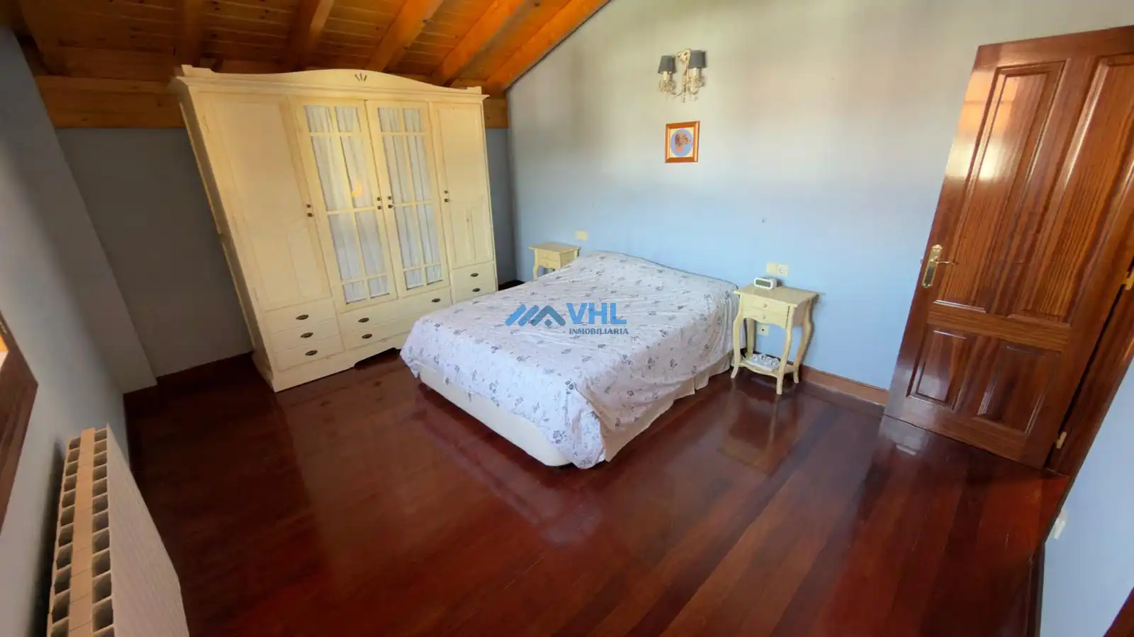 Dormitori de Casa o xalet en venda en Castro-Urdiales amb Calefacció, Jardí privat i Traster