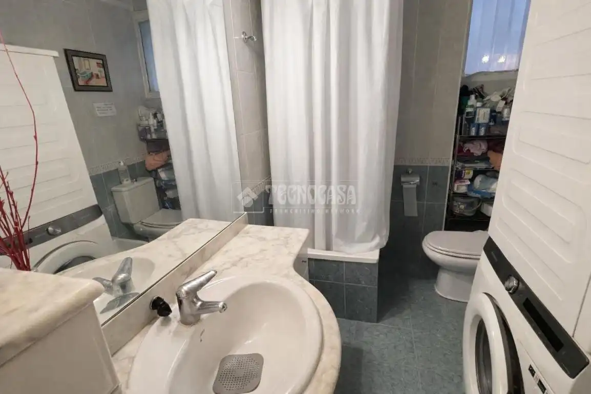Baño de Piso en venta en Valencia con Aire acondicionado