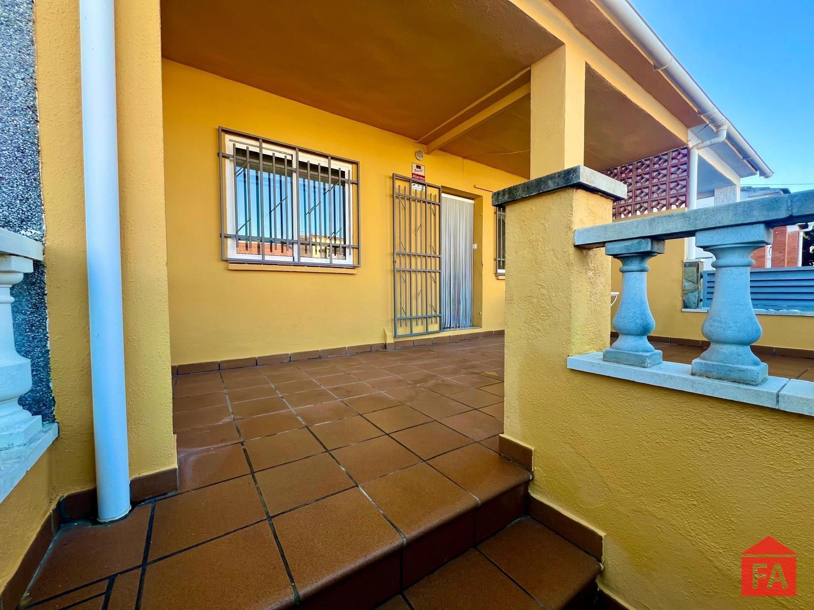 Vista exterior de Casa adosada en venta en Albinyana con Aire acondicionado, Terraza y Trastero