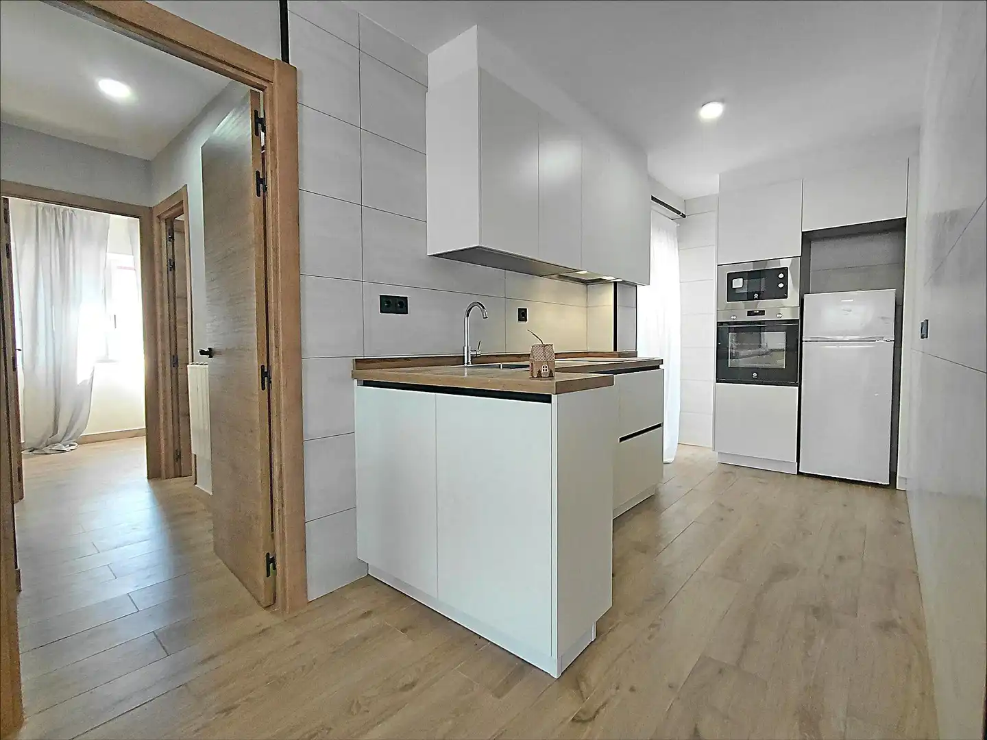 Cocina de Piso en venta en Pontevedra Capital  con Calefacción y Trastero