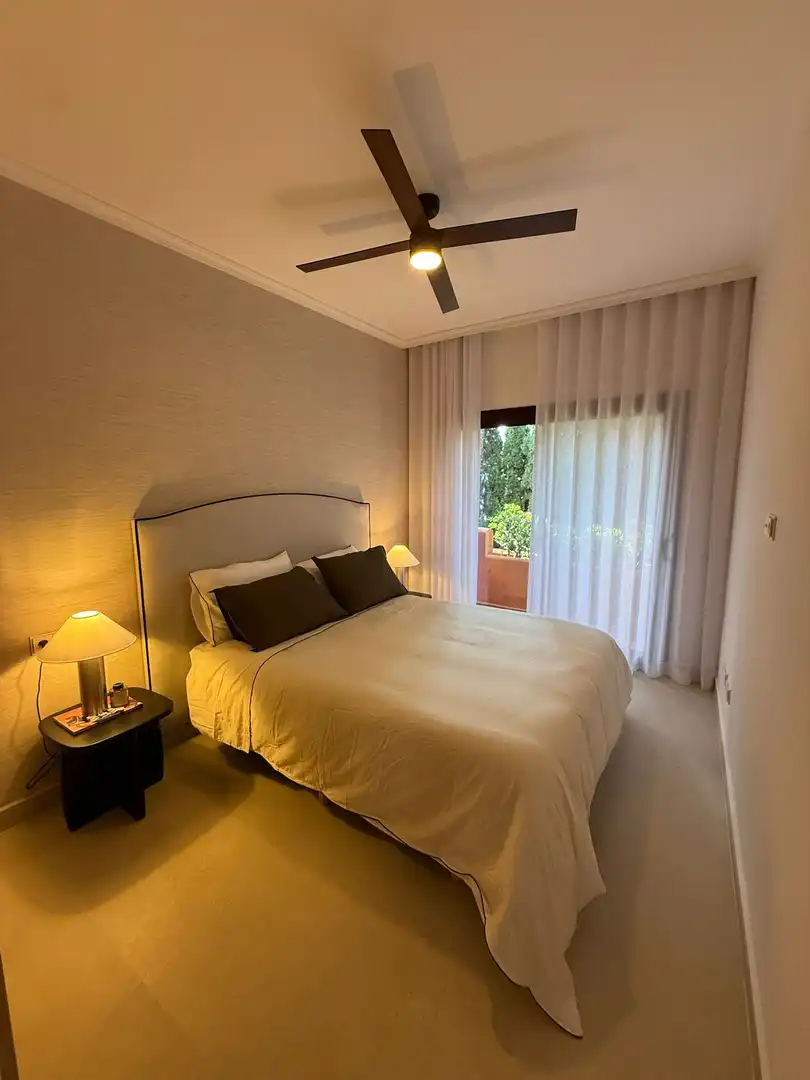 Habitación de Apartamento de alquiler en Marbella con Aire acondicionado, Calefacción y Terraza