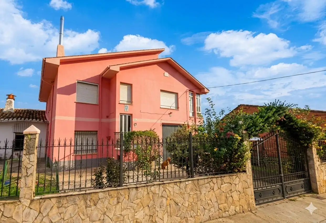 Vista exterior de Casa o chalet en venta en Villares de Órbigo con Calefacción y Terraza