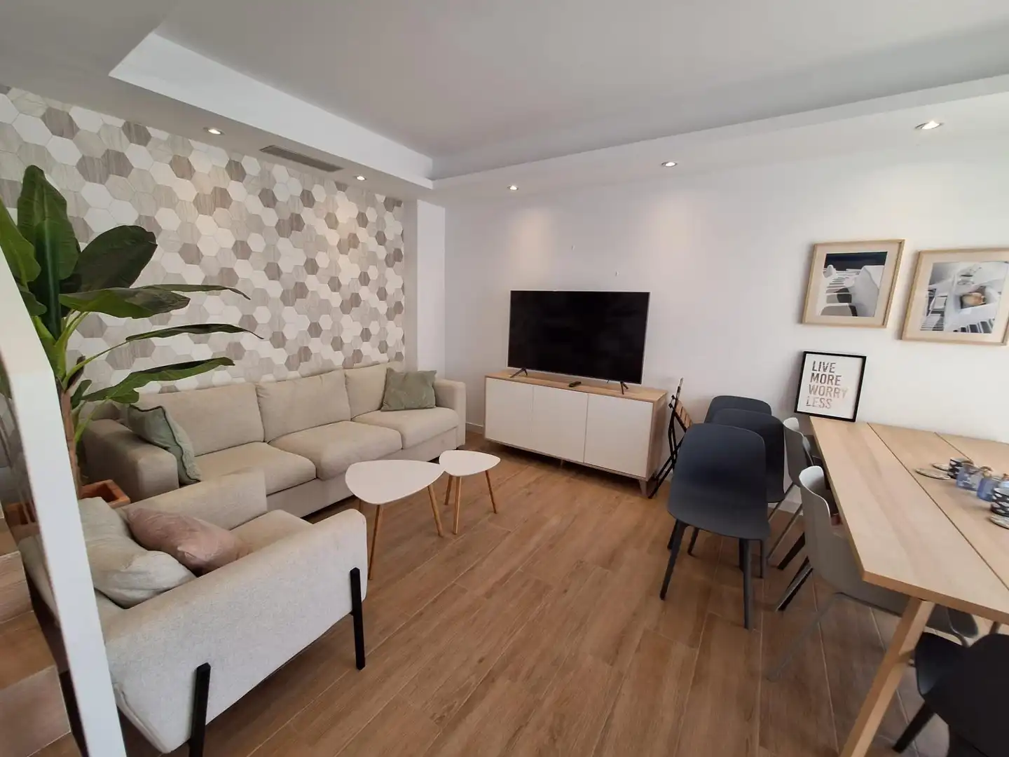 Sala d'estar de Casa o xalet en venda en Torrevieja amb Aire condicionat, Calefacció i Jardí privat