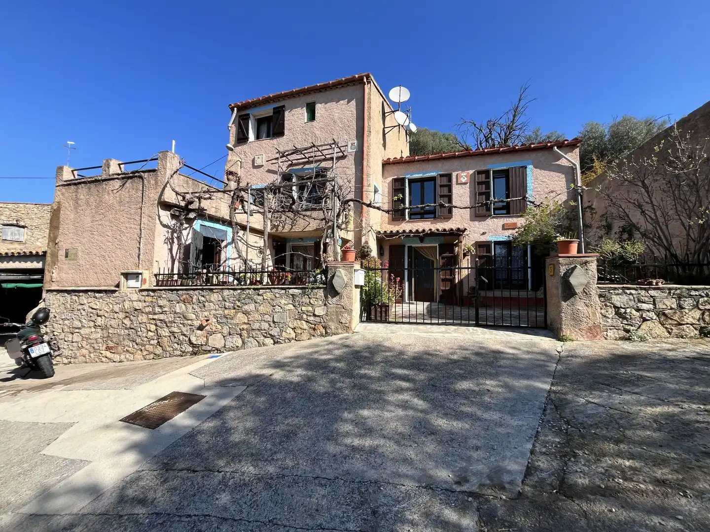 Exterior view of Country homes for sale in Biure  with Terrace, Storage room and Oven