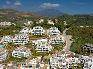 Apartament amb ascensor en venda a NUEVA ANDALUCIA K 25