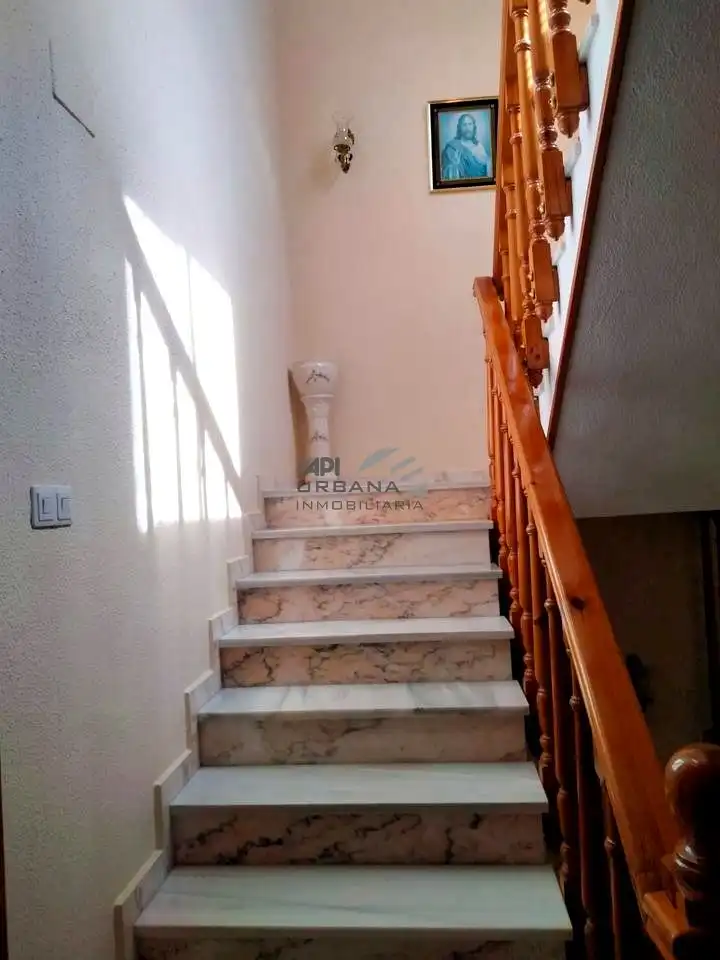 Casa o chalet en venta en Lucena con Aire acondicionado, Terraza y Trastero