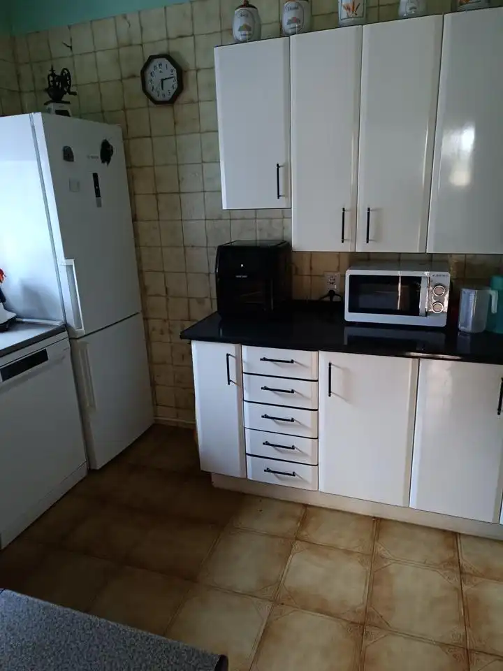 Cuina de Casa o xalet en venda en Zuera amb Jardí privat i Piscina comunitària