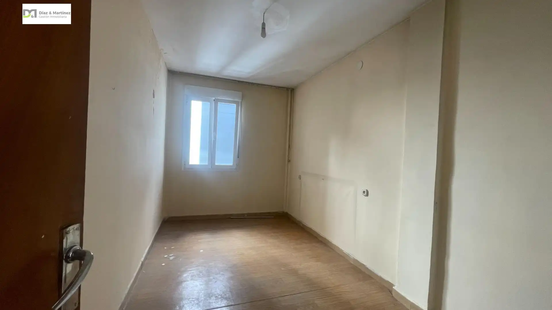 Habitación de Apartamento en venta en León Capital  con Calefacción