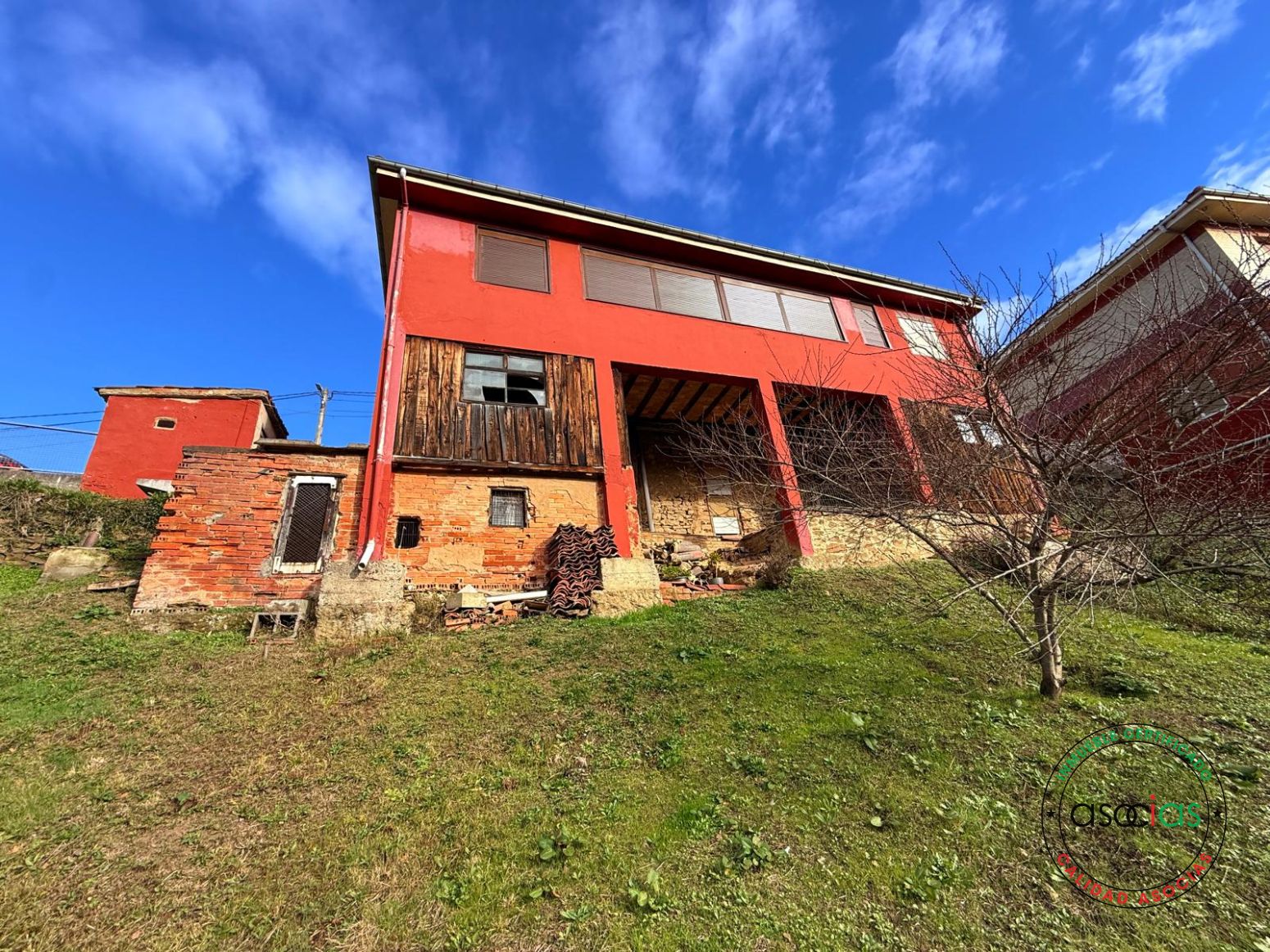 Exterior view of Single-family semi-detached for sale in Mieres (Asturias)  with Heating and Balcony