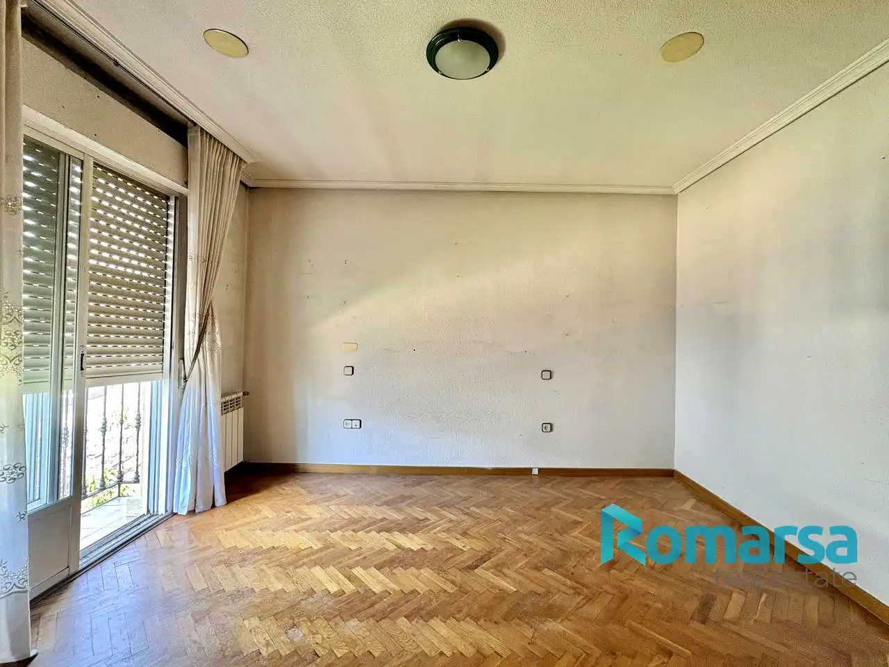 Bedroom of Detached homes for sale in Ávila  with Heating, Private garden and Parquet flooring