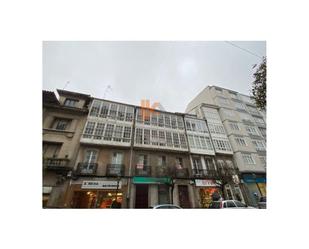 Vista exterior de Edifici en venda en Santiago de Compostela 