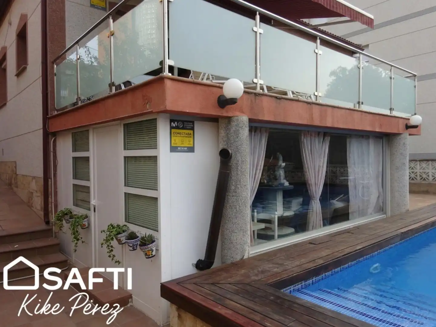 Terrassa de Casa o xalet en venda en Rubí amb Terrassa, Piscina i Moblat