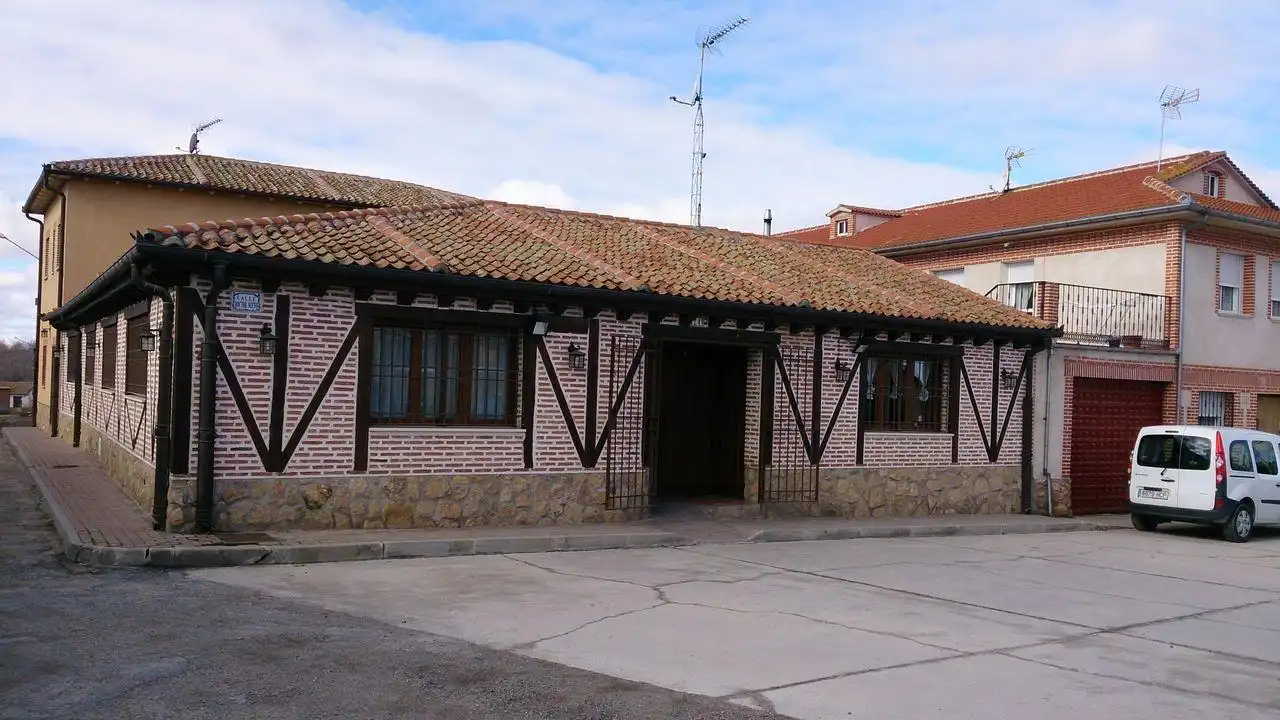 Exterior view of Commercial properties for sale in Juarros de Voltoya  with Air Conditioner and Furnished