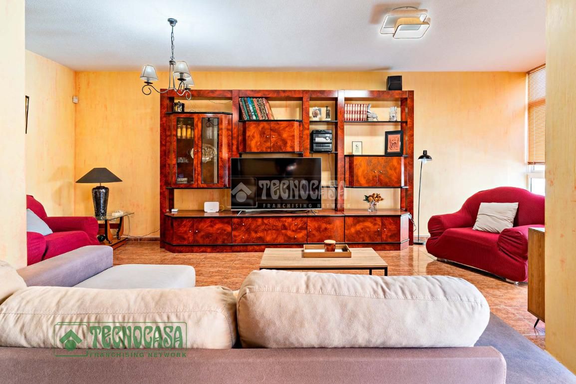 Piso en venta en C. Carrera San Isidro, Ejido Centro, El Ejido Ciudad