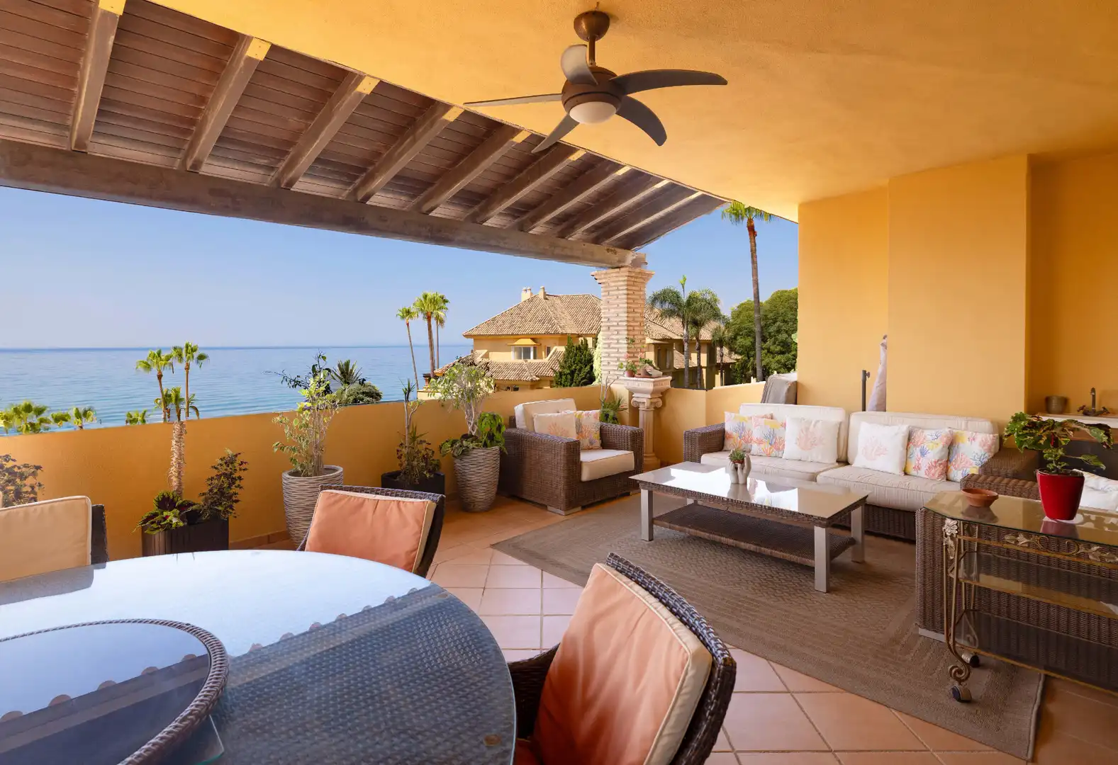 Terrasse von Dachboden zum Verkauf in Marbella mit Klimaanlage, Heizung und Terrasse