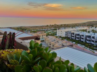 Penthouse with balcony for sale in Los Arenales del Sol