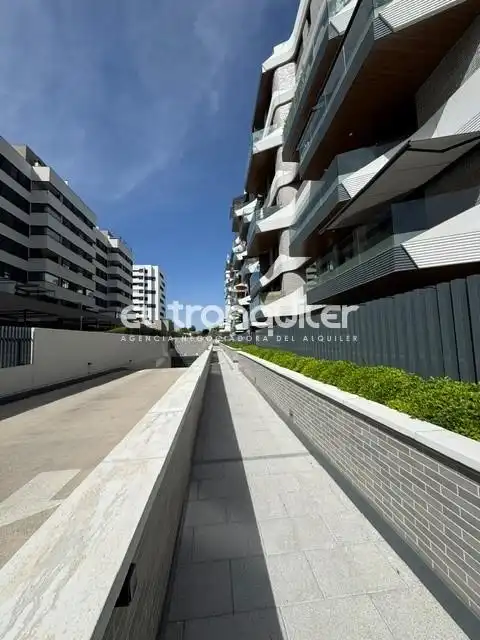 Exterior view of Flat for rent in Madrid  with Air Conditioner, Terrace and Storage room