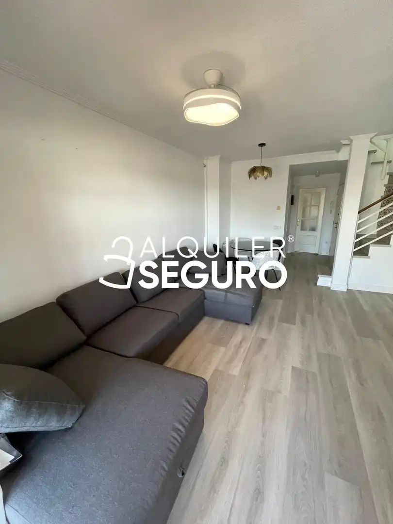 Sala d'estar de Pis de lloguer en Madrid amb Aire condicionat, Calefacció i Terrassa
