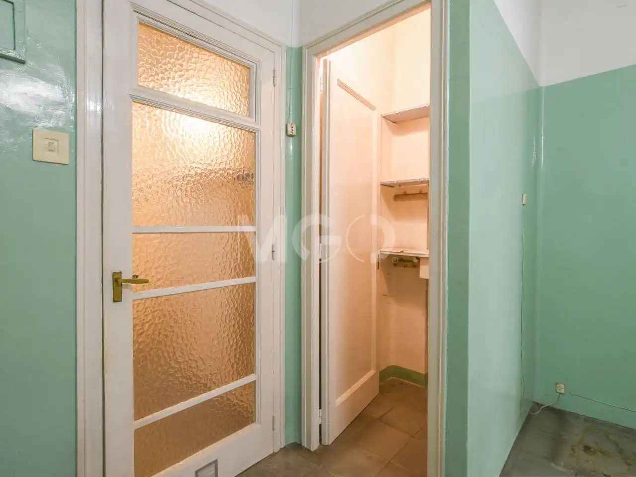 Bathroom of Flat for sale in Vic  with Heating and Storage room