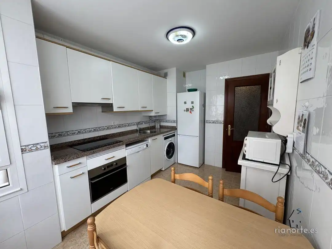 Küche von Wohnung zum Verkauf in Ribadesella mit Heizung und Balkon