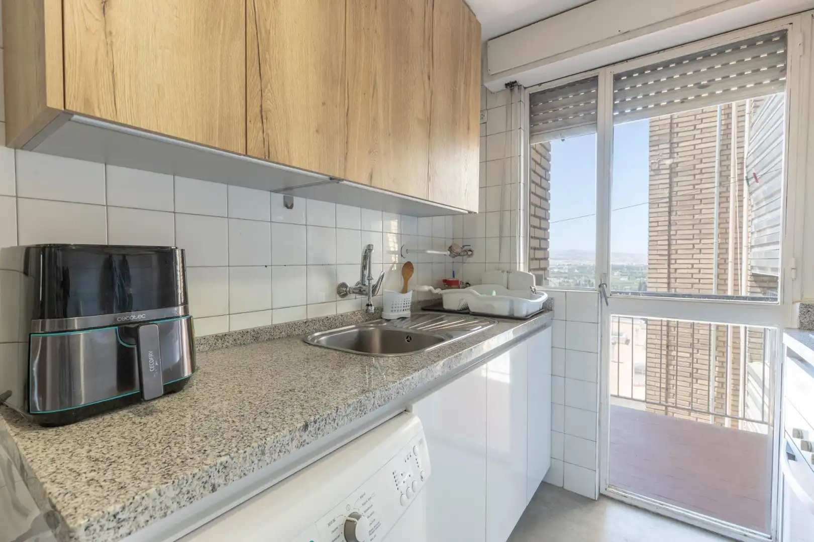 Küche von Wohnung zum Verkauf in Granada mit Heizung und Balkon