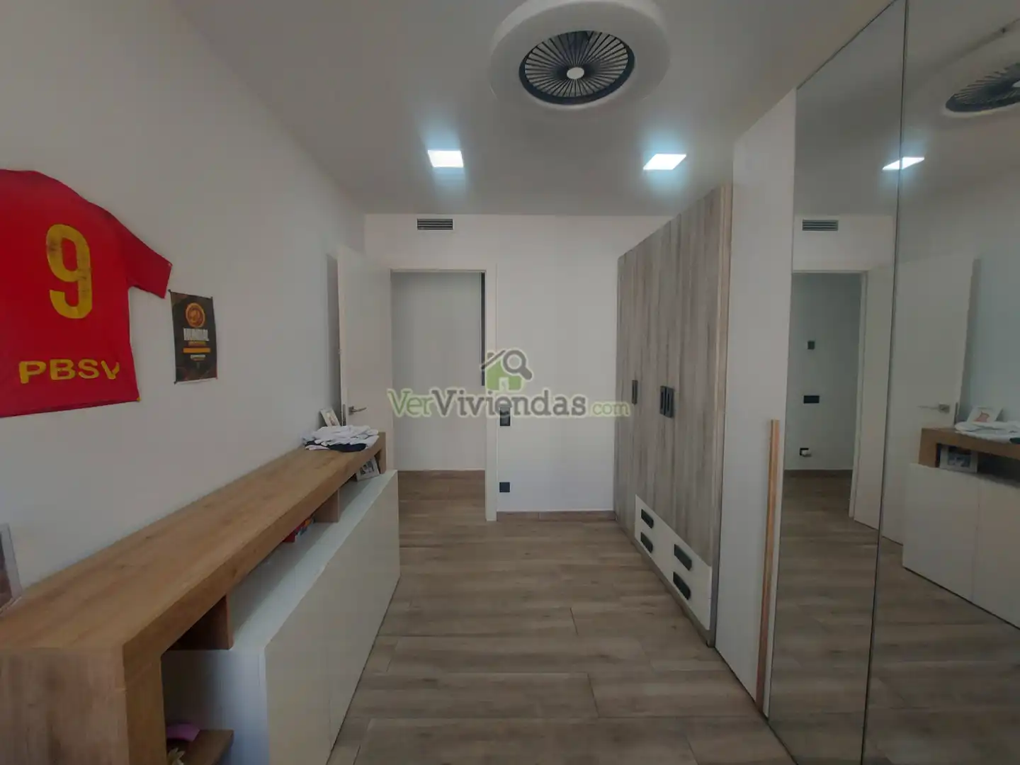 Schlafzimmer von Haus oder Chalet zum Verkauf in Pallejà mit Klimaanlage, Heizung und Privatgarten