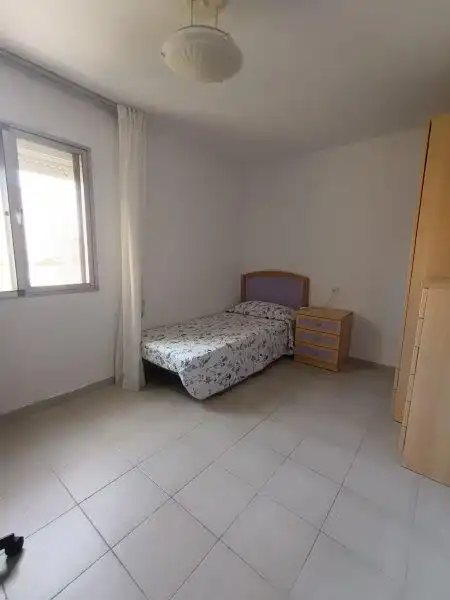 Habitación de Piso de alquiler en Málaga con Terraza