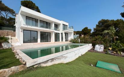 Vista exterior de Casa o xalet en venda en Calonge amb Aire condicionat, Terrassa i Piscina