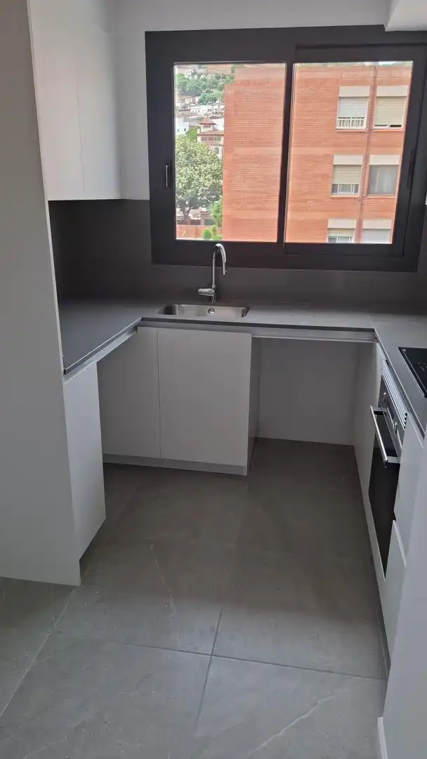 Küche von Wohnung zur Miete in Santa Coloma de Gramenet mit Klimaanlage, Heizung und Parkett