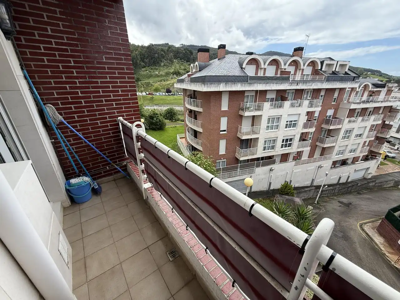 Terraza de Piso en venta en Castro-Urdiales con Calefacción, Parquet y Terraza