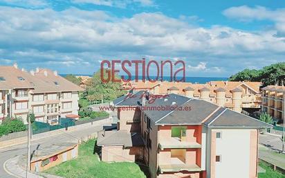 Dormitori de Apartament en venda en Noja amb Terrassa i Balcó