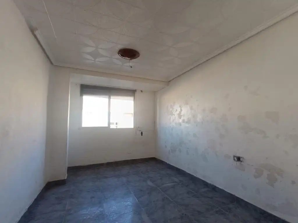 Piso en venta en Carrer d'Alcanyís 57, imagen 2