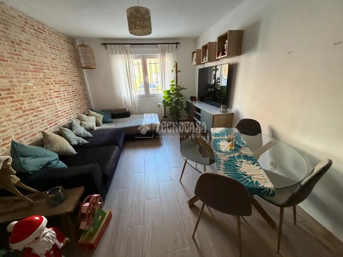 Sala d'estar de Pis en venda en Meco amb Calefacció